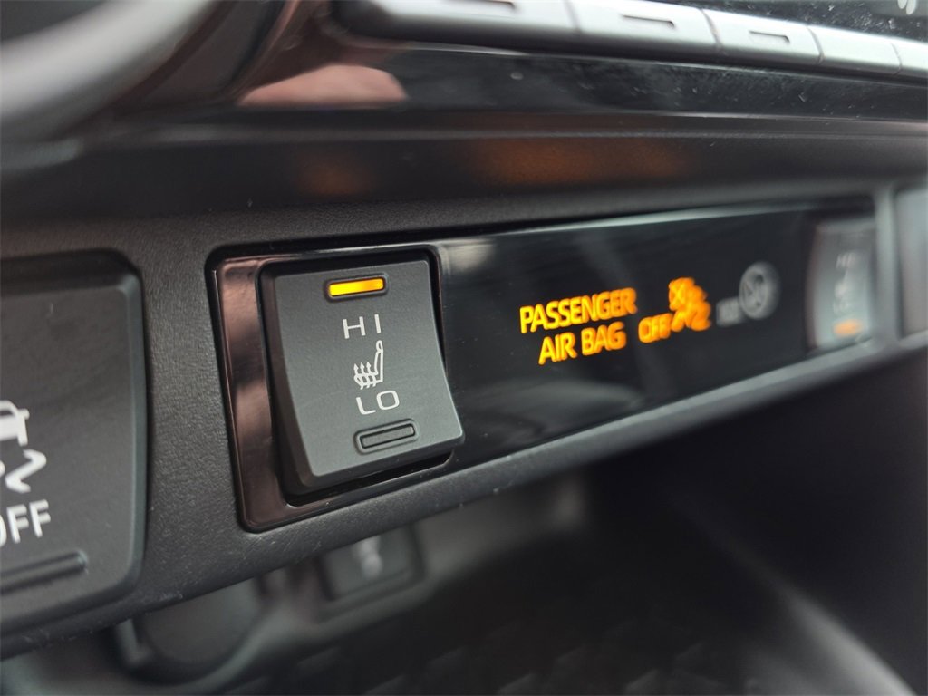 Used 2021 Toyota RAV4 XLE w/ Convenience Package image 26