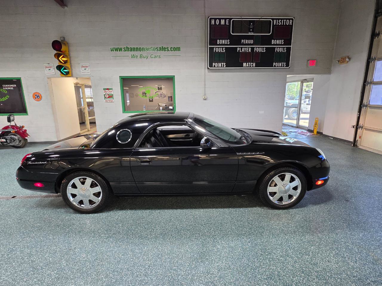 Used 2002 Ford Thunderbird RWD image 5
