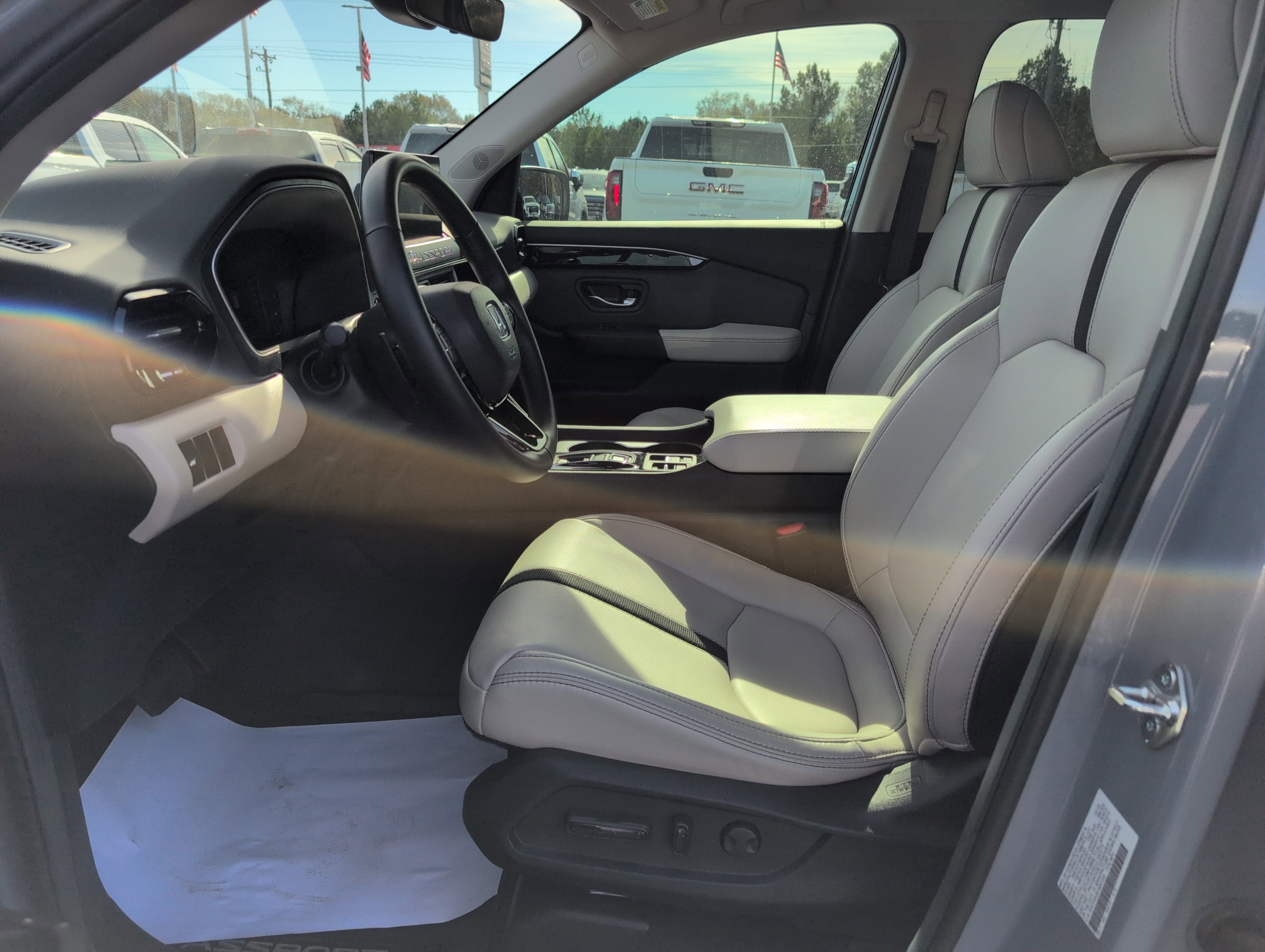 Used 2026 Honda Passport RTL image 13