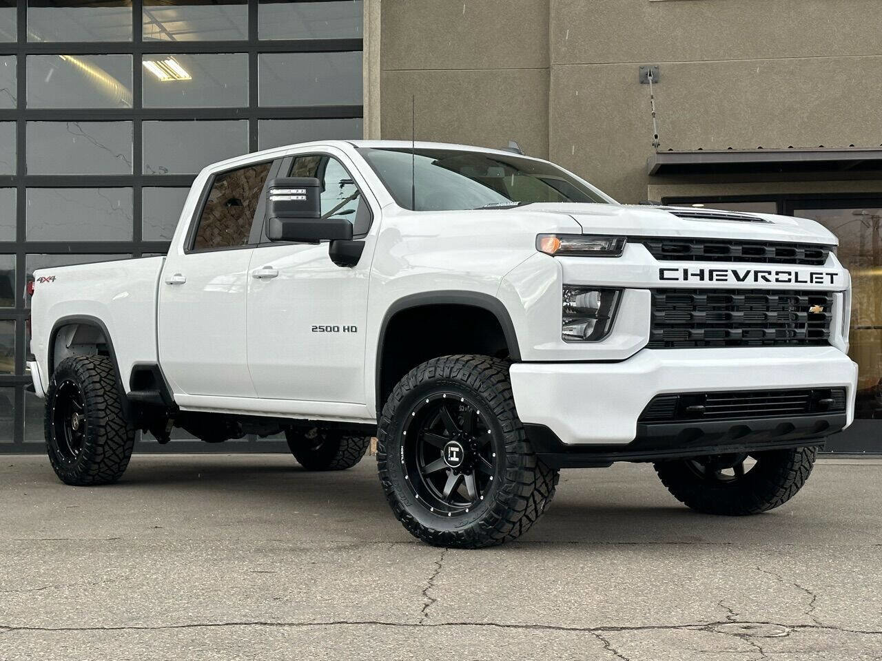 Used 2022 Chevrolet Silverado 2500 LT w/ Fleet Comfort Package AWD/4WD image 1