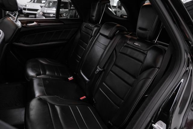 Used 2015 Mercedes-Benz ML 63 AMG 4MATIC w/ Accessory Chrome Package image 32