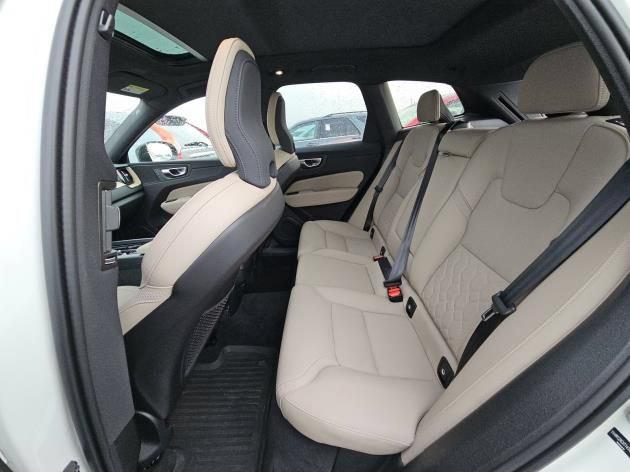 Used 2026 Volvo XC60 B5 Plus AWD/4WD image 13