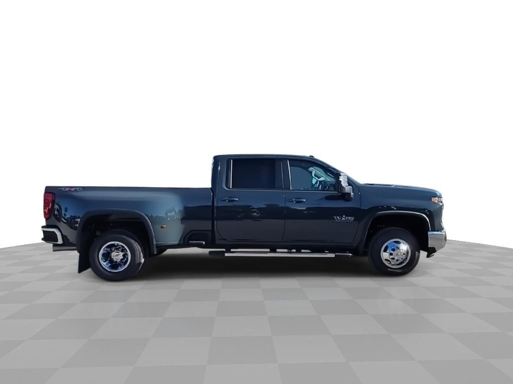 New 2026 Chevrolet Silverado 3500 LT w/ Texas Edition image 9
