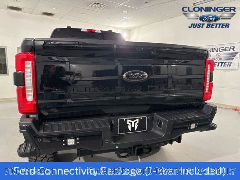 New 2026 Ford F250 Lariat w/ Black Appearance Package image 9
