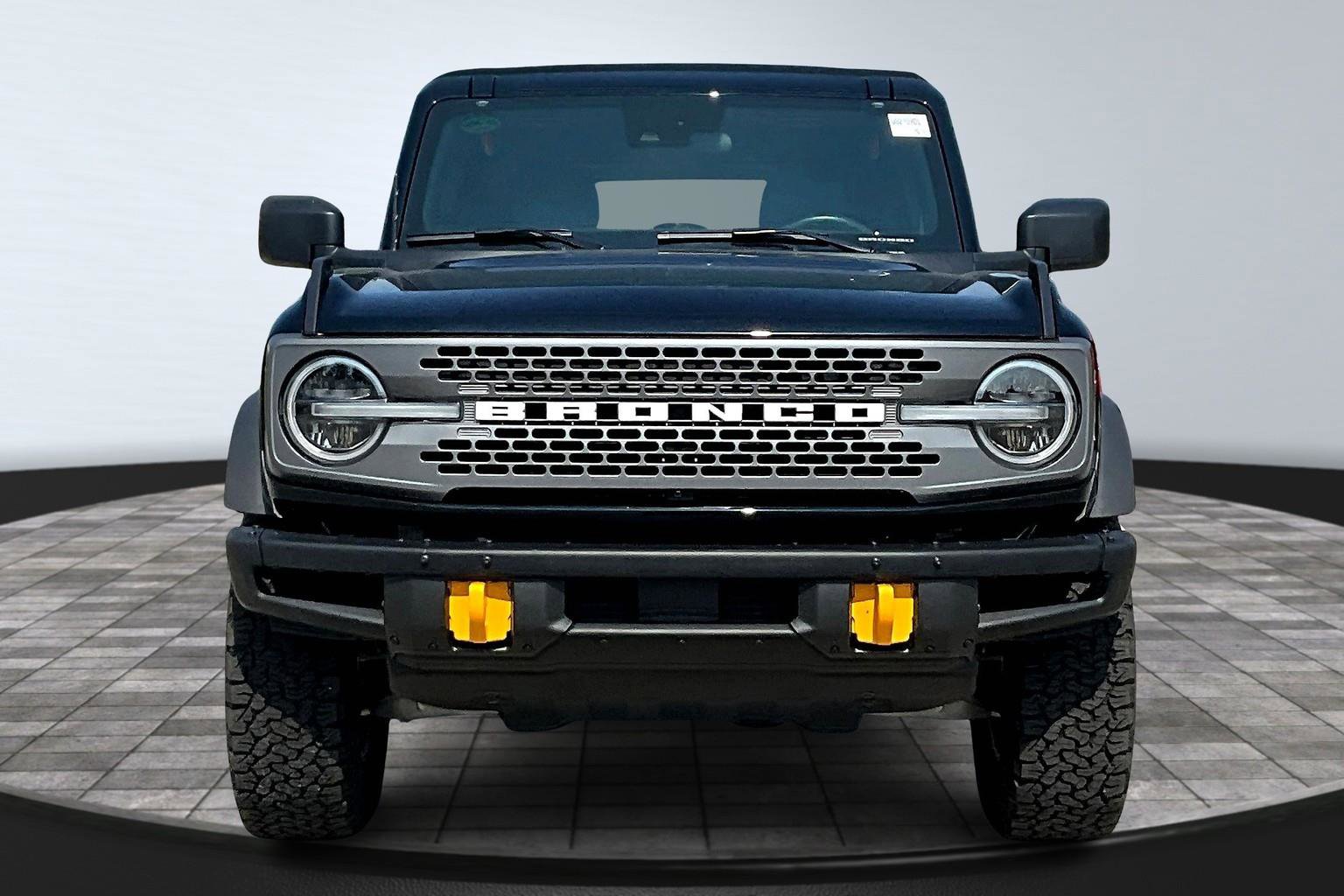 Used 2024 Ford Bronco Badlands image 3