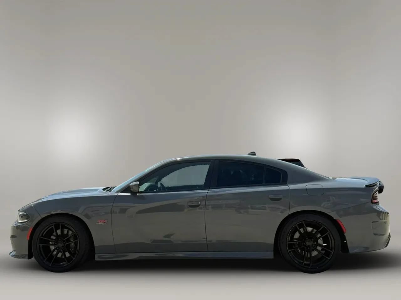 Used 2018 Dodge Charger R/T Scat Pack RWD image 5
