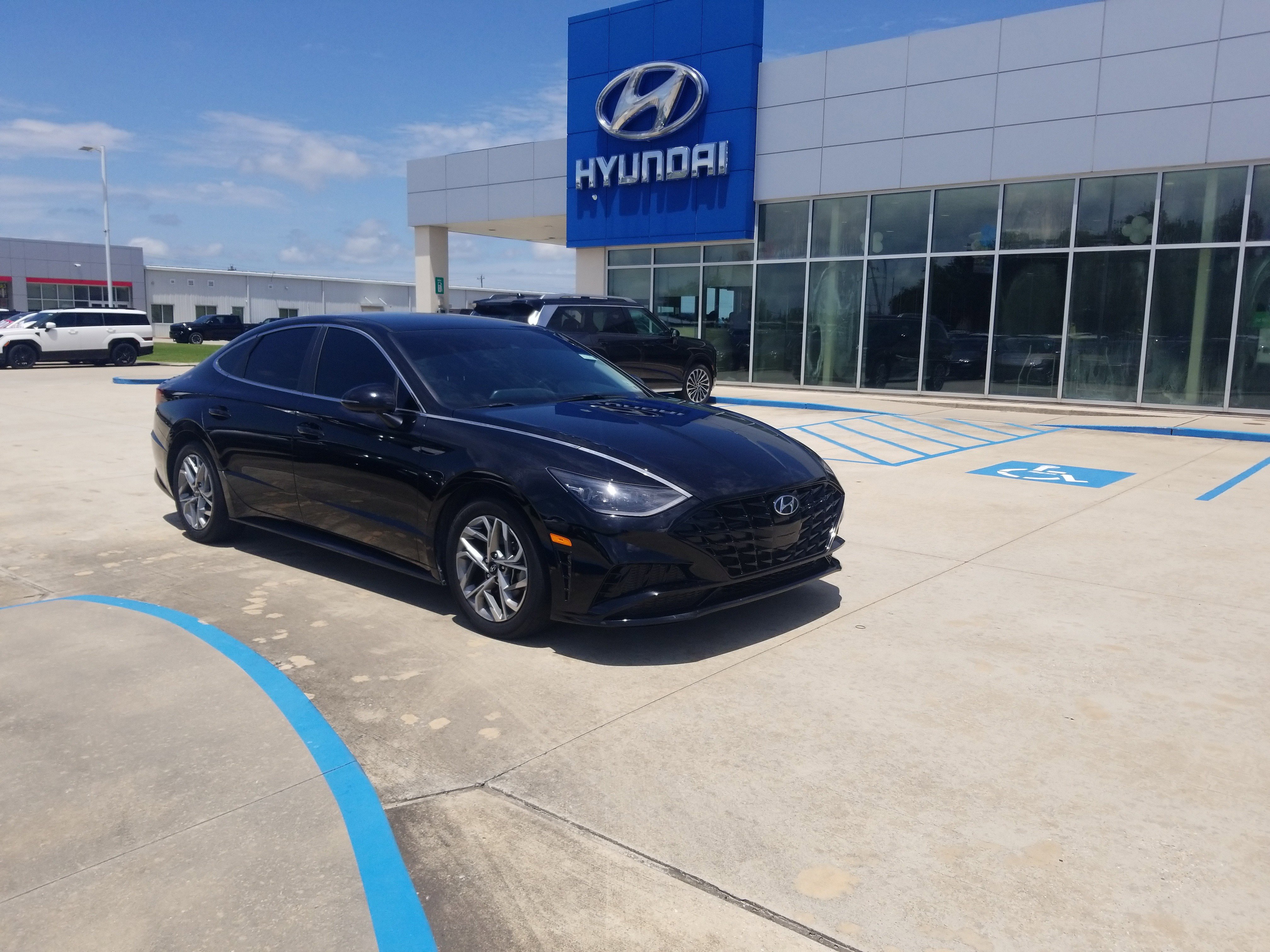 Used 2023 Hyundai Sonata SEL FWD image 1