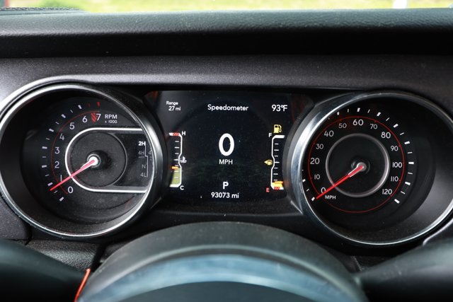Used 2022 Jeep Gladiator Mojave w/ Cold Weather Group AWD/4WD image 7