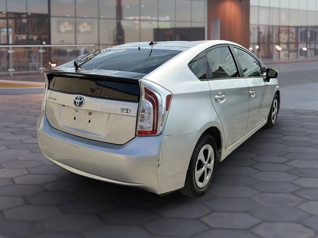 Used 2014 Toyota Prius Three image 12