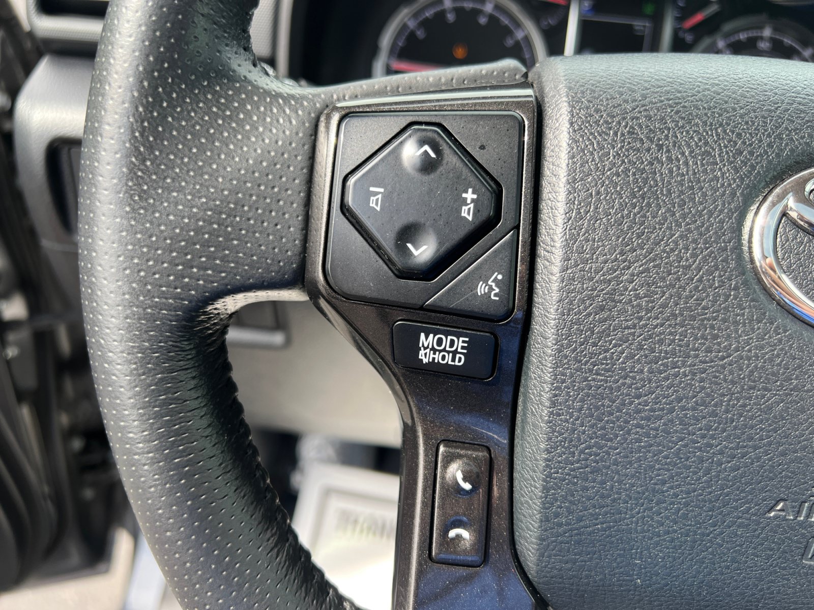 Used 2020 Toyota 4Runner TRD Off-Road Premium w/ Moonroof Package AWD/4WD image 14