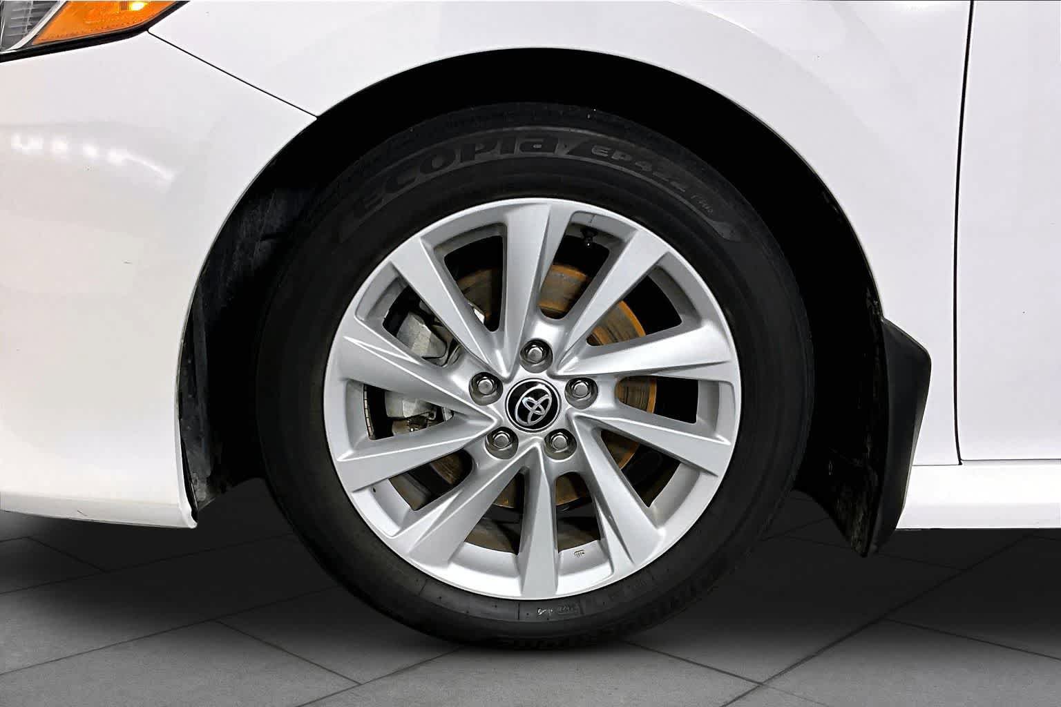 Used 2023 Toyota Camry LE FWD image 11
