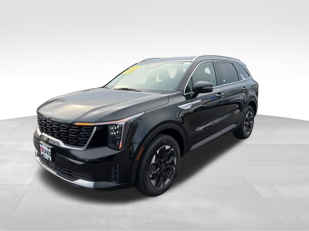 Used 2024 Kia Sorento S image 5