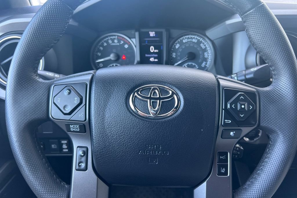 Certified 2021 Toyota Tacoma TRD Off-Road AWD/4WD image 26