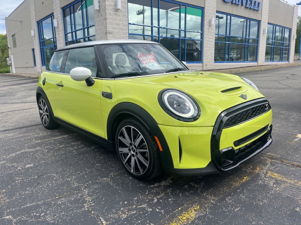 Used 2024 MINI Cooper S image 1