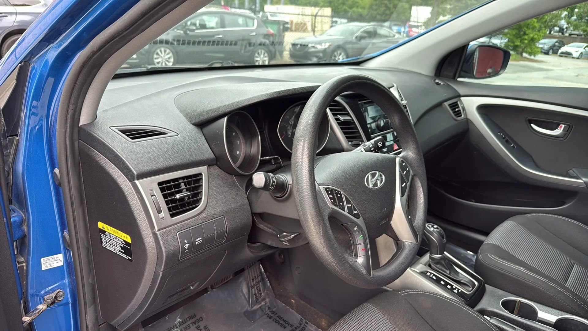 Used 2017 Hyundai Elantra GT FWD image 13