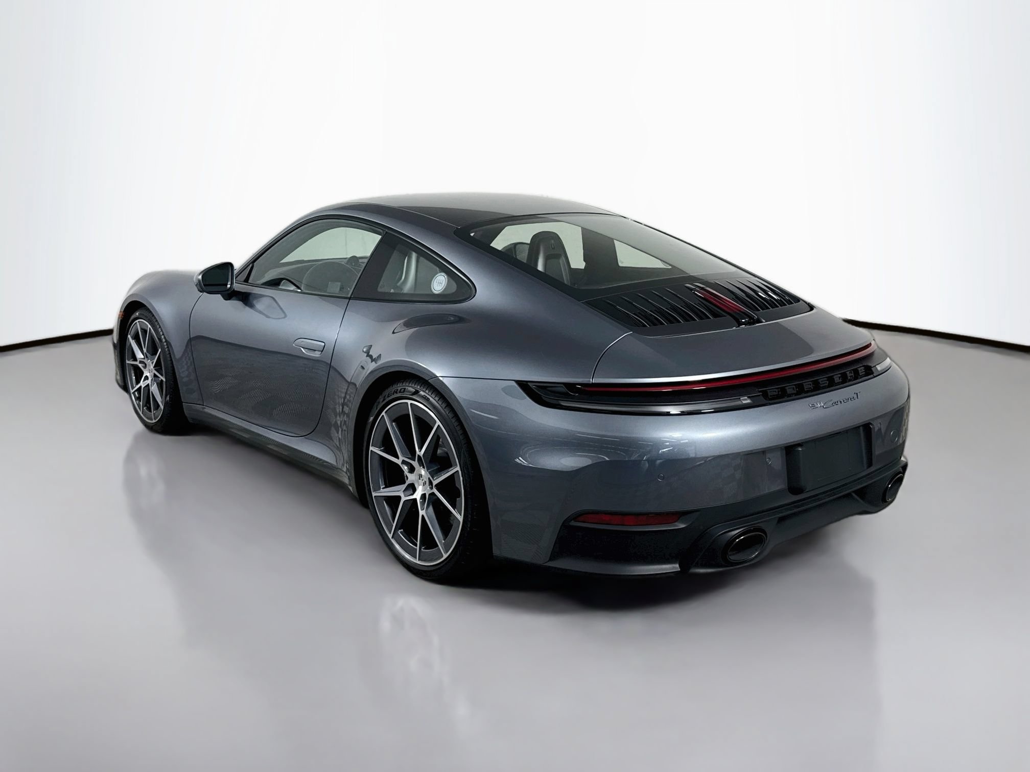 Certified 2025 Porsche 911 Carrera T RWD image 3
