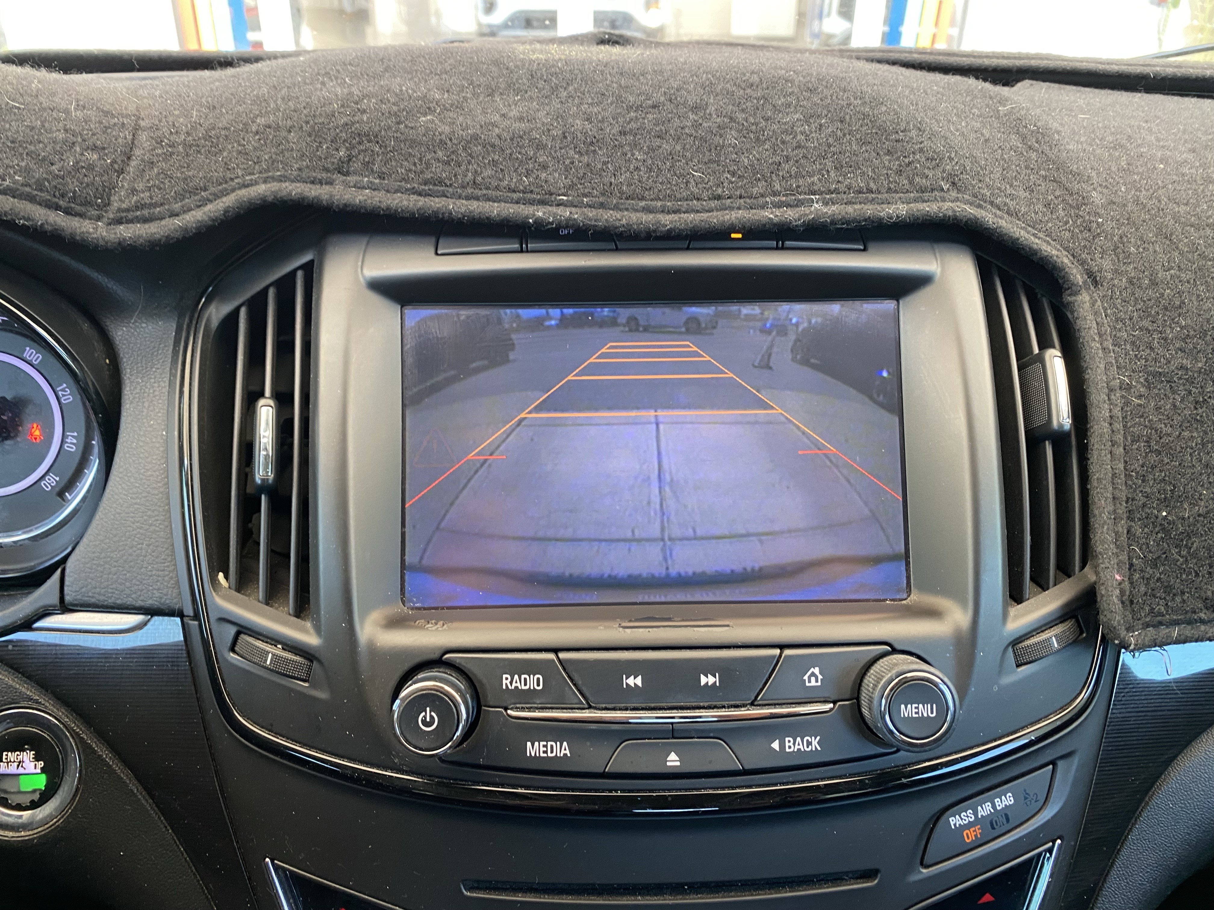 Used 2015 Buick Regal Premium w/ Experience Buick Package FWD image 4
