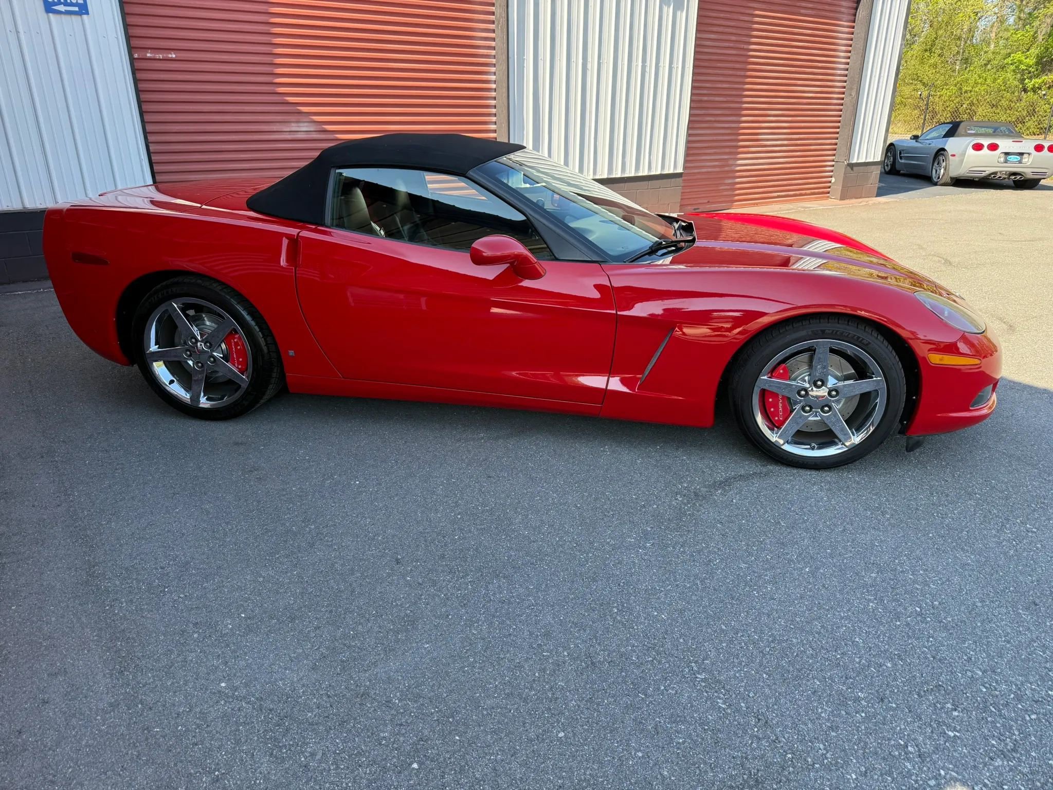 Used 2006 Chevrolet Corvette Convertible w/ Preferred Equipment Group RWD image 9