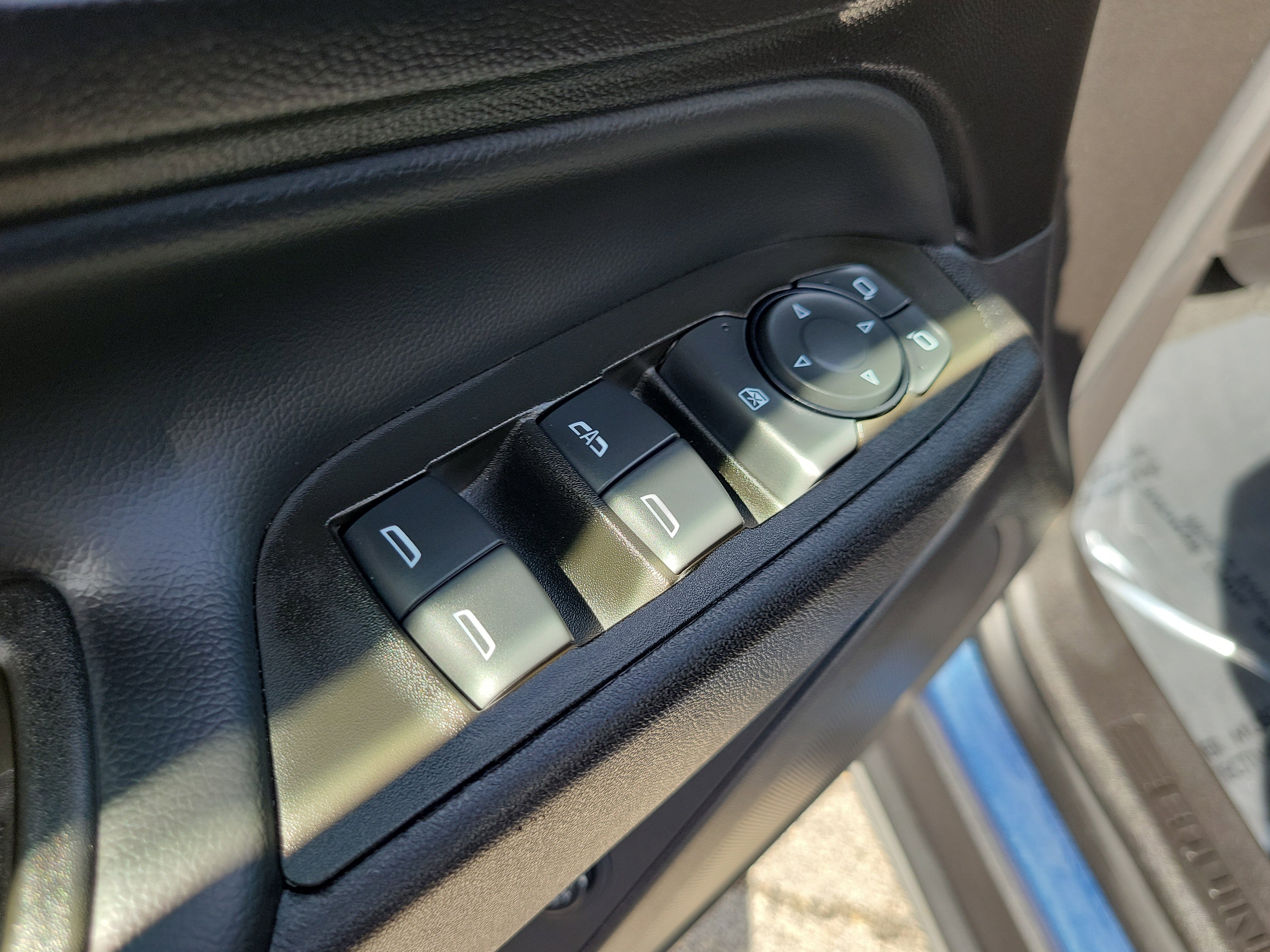Used 2024 Chevrolet Equinox LT FWD image 25
