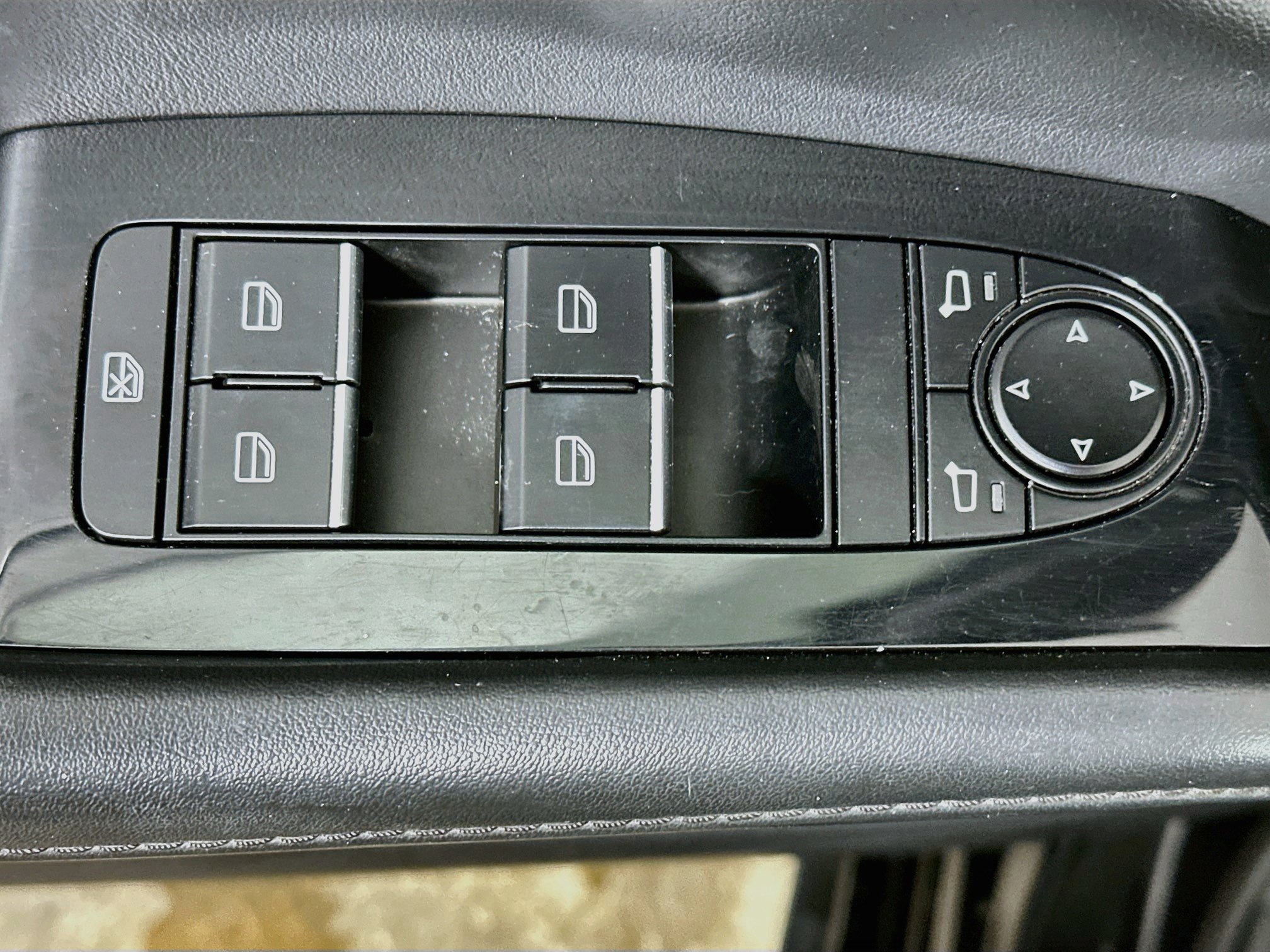 Used 2025 MAZDA MAZDA3 s FWD image 15