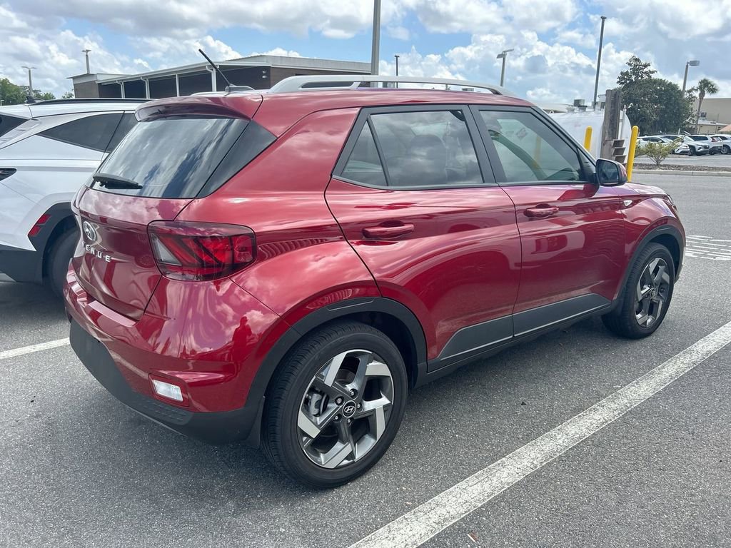 Certified 2024 Hyundai Venue Limited FWD image 2