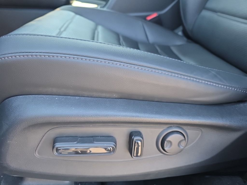 Used 2024 Honda CR-V EX-L image 11