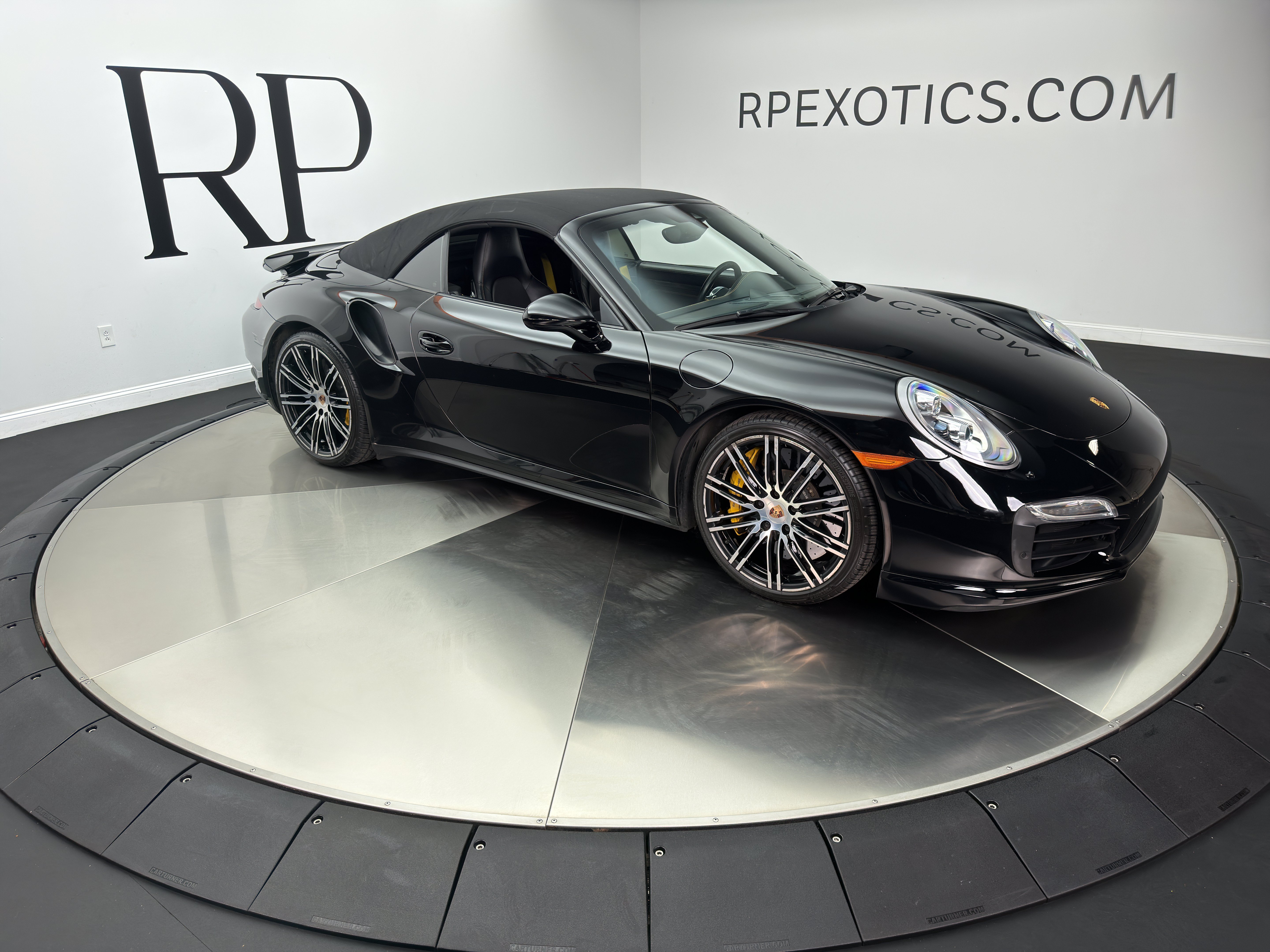 Used 2015 Porsche 911 Turbo S AWD/4WD image 19