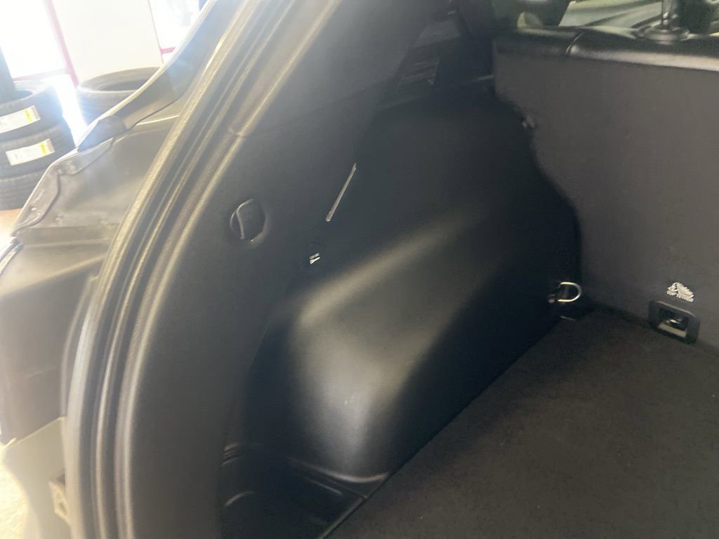 Used 2023 Jeep Compass Latitude w/ Sun and Sound Group image 17