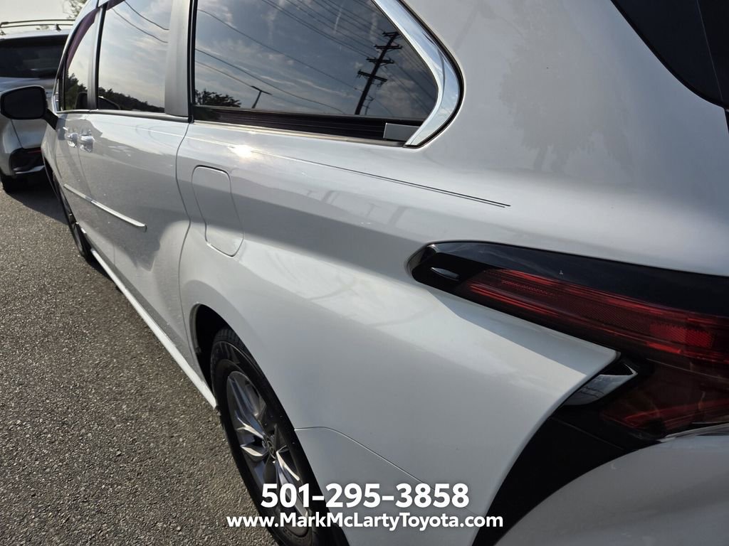 Used 2021 Toyota Sienna LE FWD image 8