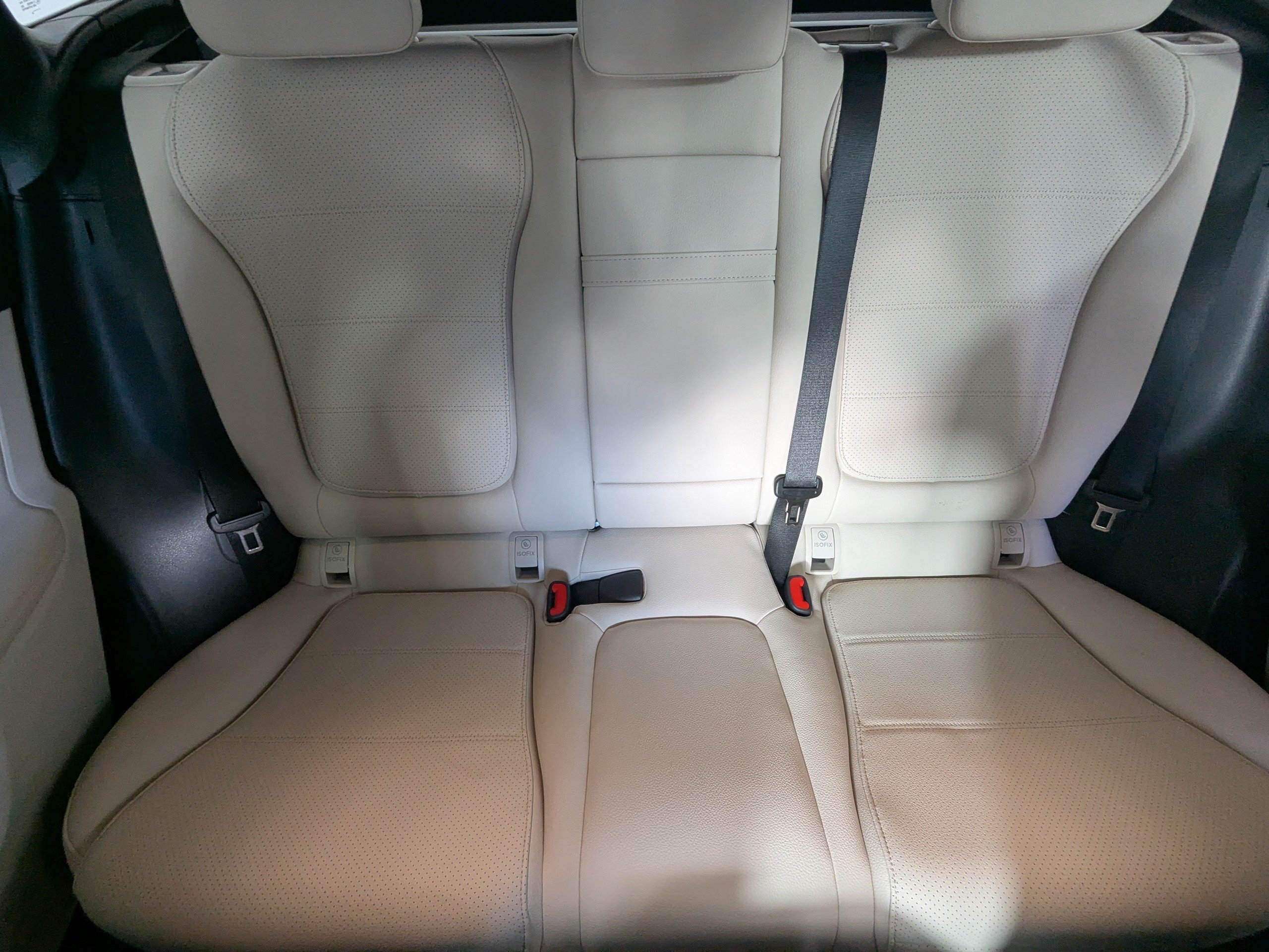 Used 2025 Mercedes-Benz GLC 300 image 16