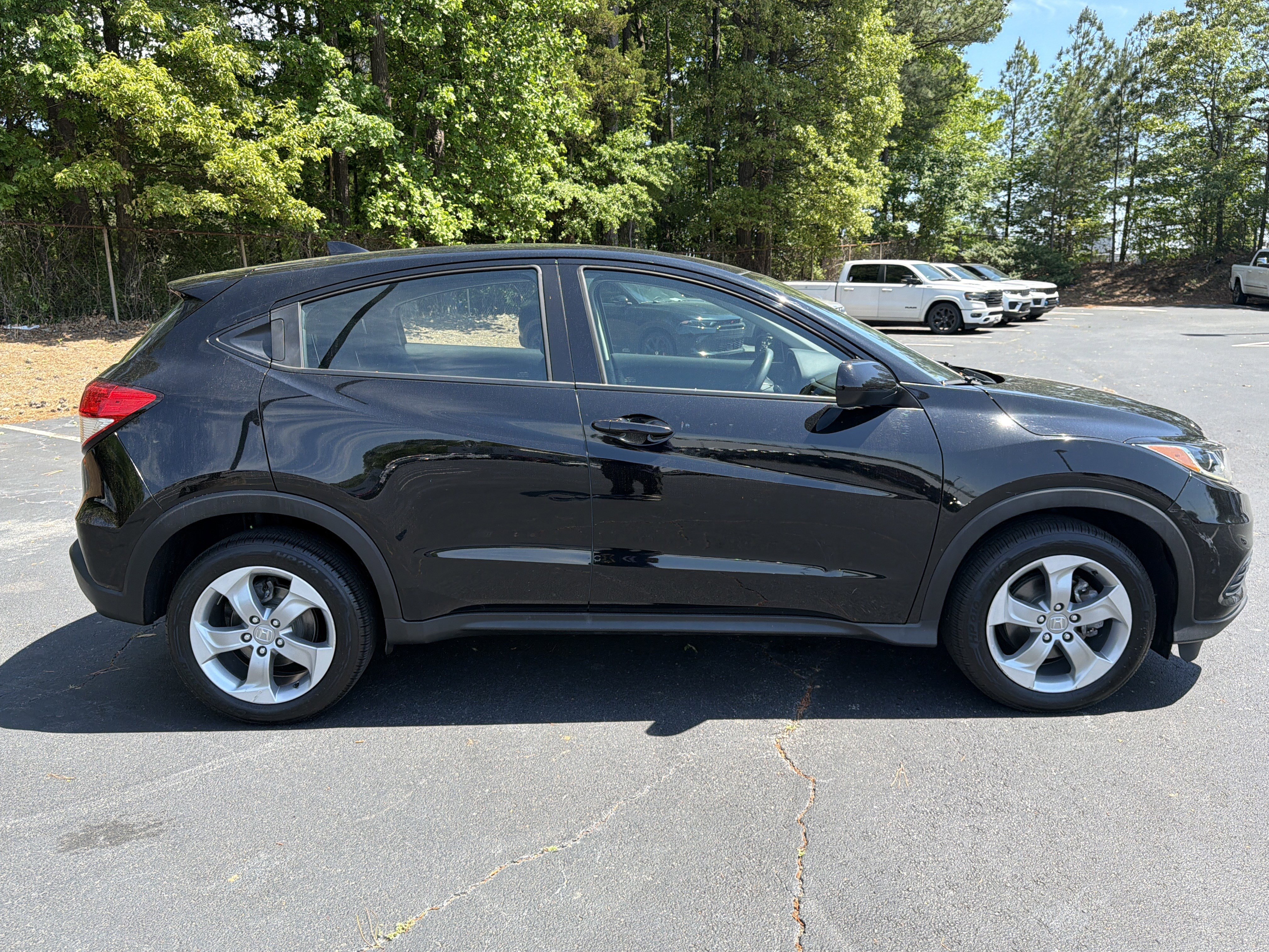 Used 2019 Honda HR-V LX image 9
