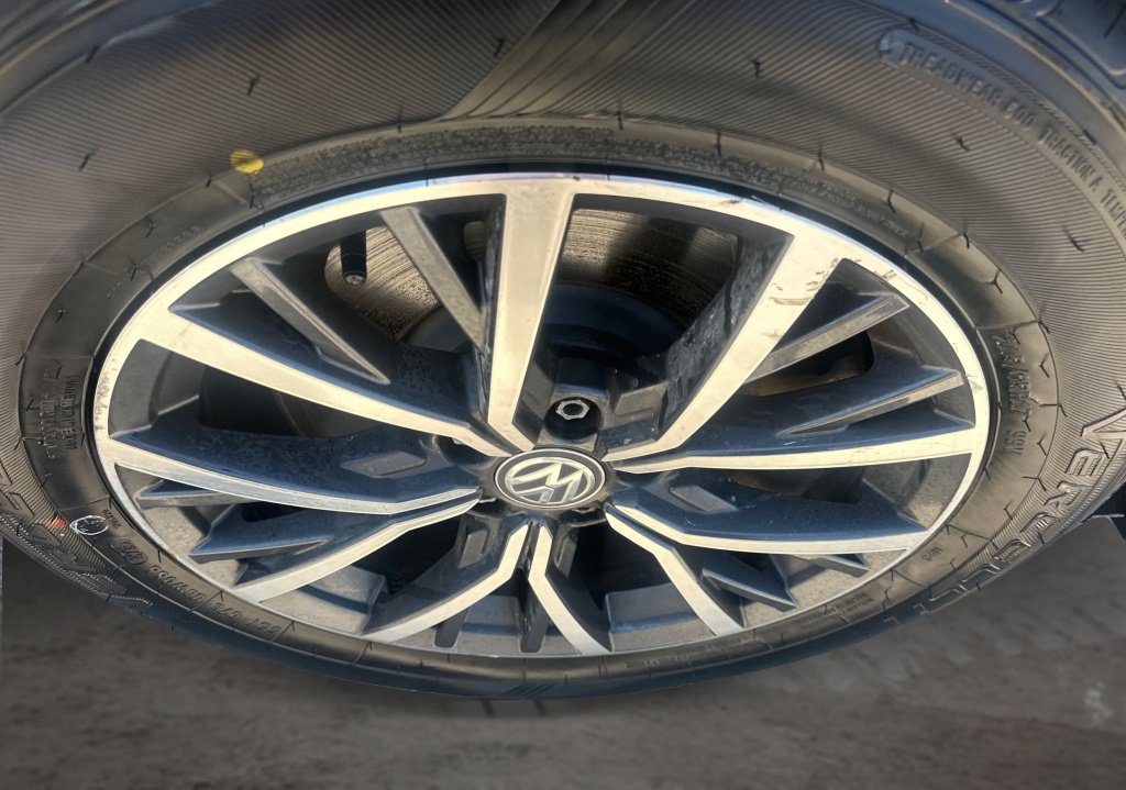Used 2019 Volkswagen Tiguan SE w/ Panoramic Sunroof Package AWD/4WD image 17