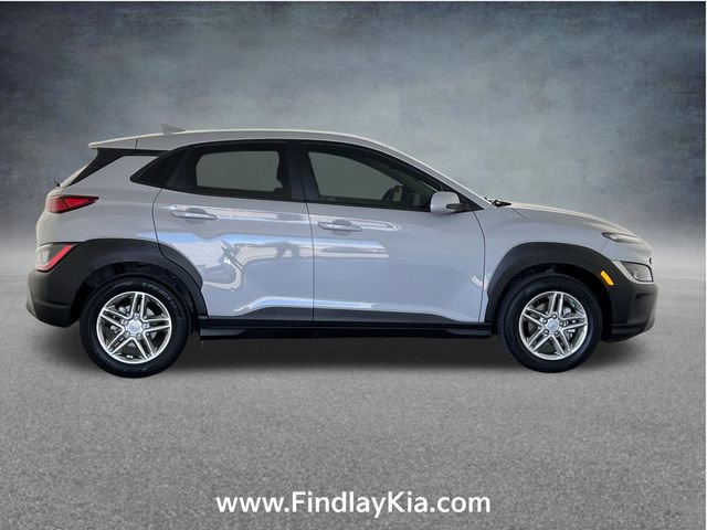 Used 2022 Hyundai Kona SE FWD image 2