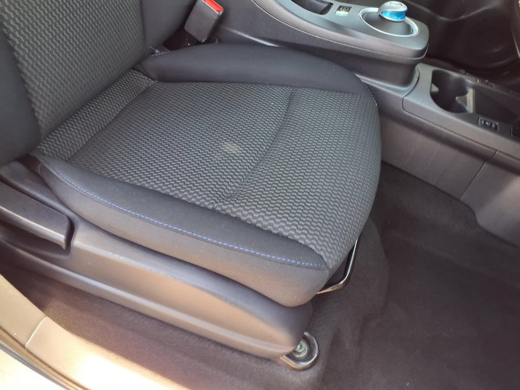 Used 2016 Nissan Leaf S FWD image 18