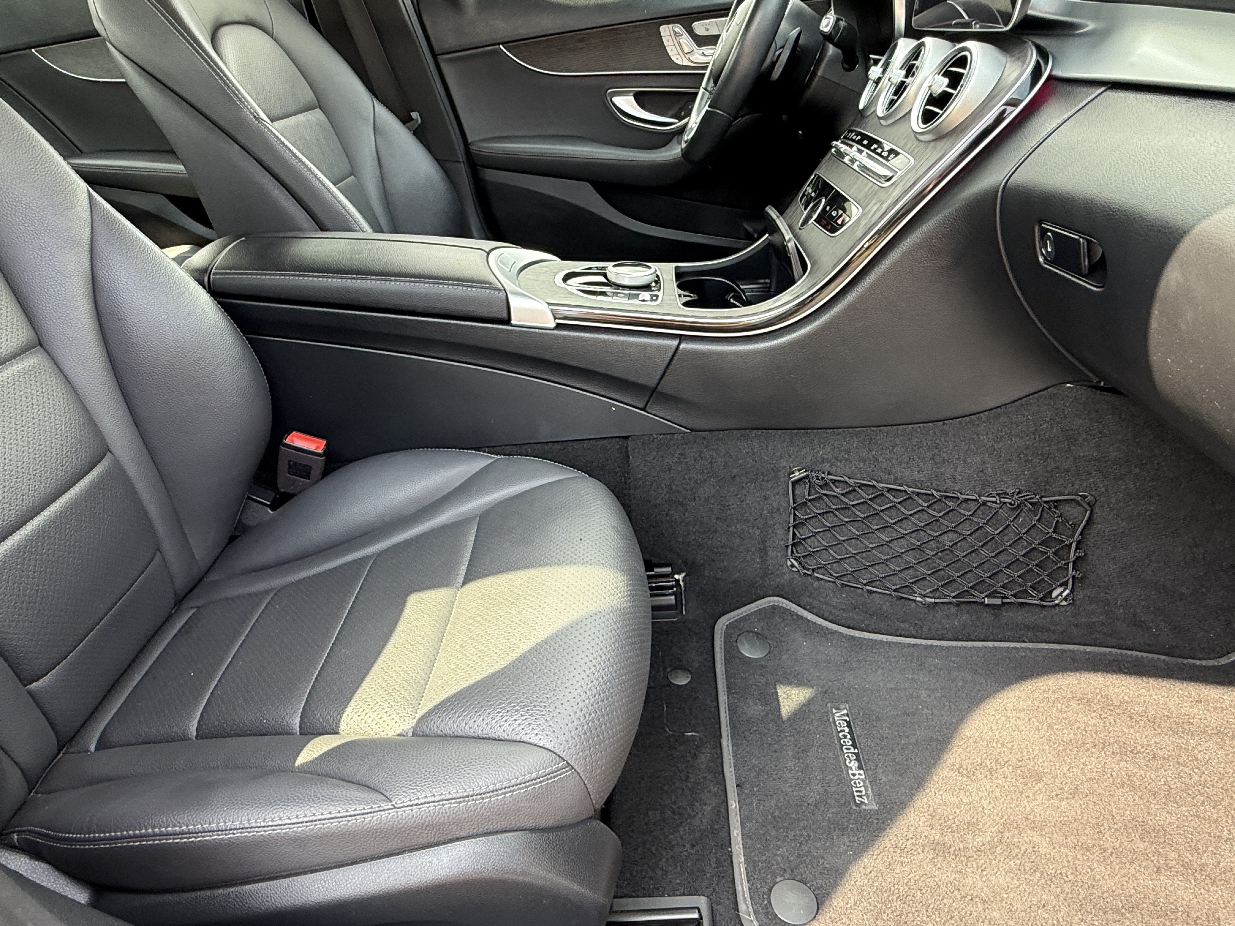 Used 2020 Mercedes-Benz C 300 4MATIC Sedan image 14