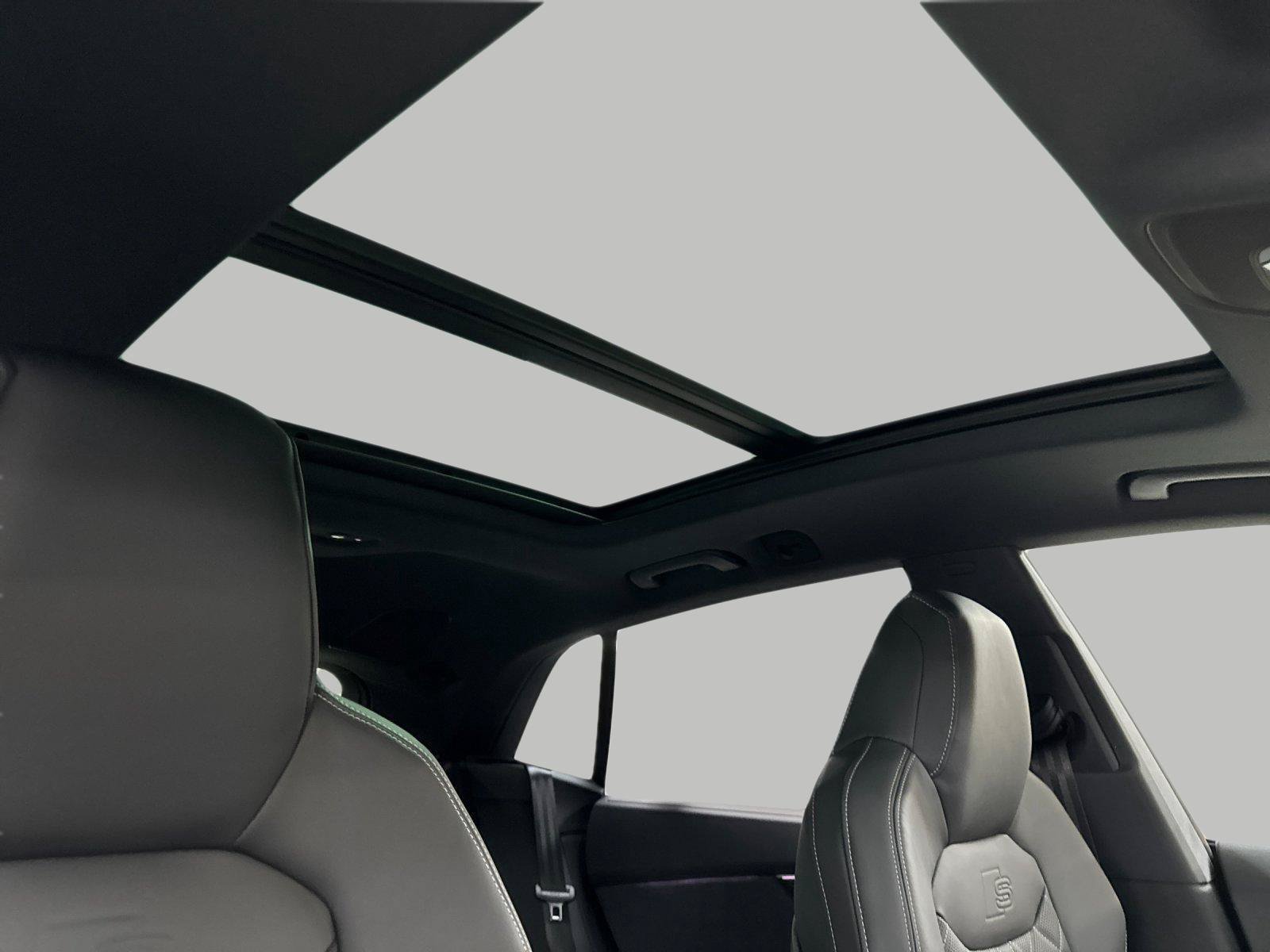 New 2026 Audi SQ8 Premium Plus AWD/4WD image 16