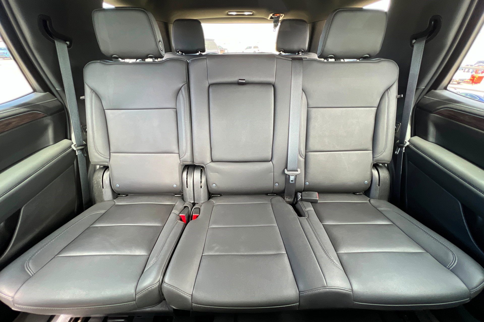 Used 2023 Chevrolet Tahoe LT w/ Luxury Package AWD/4WD image 27