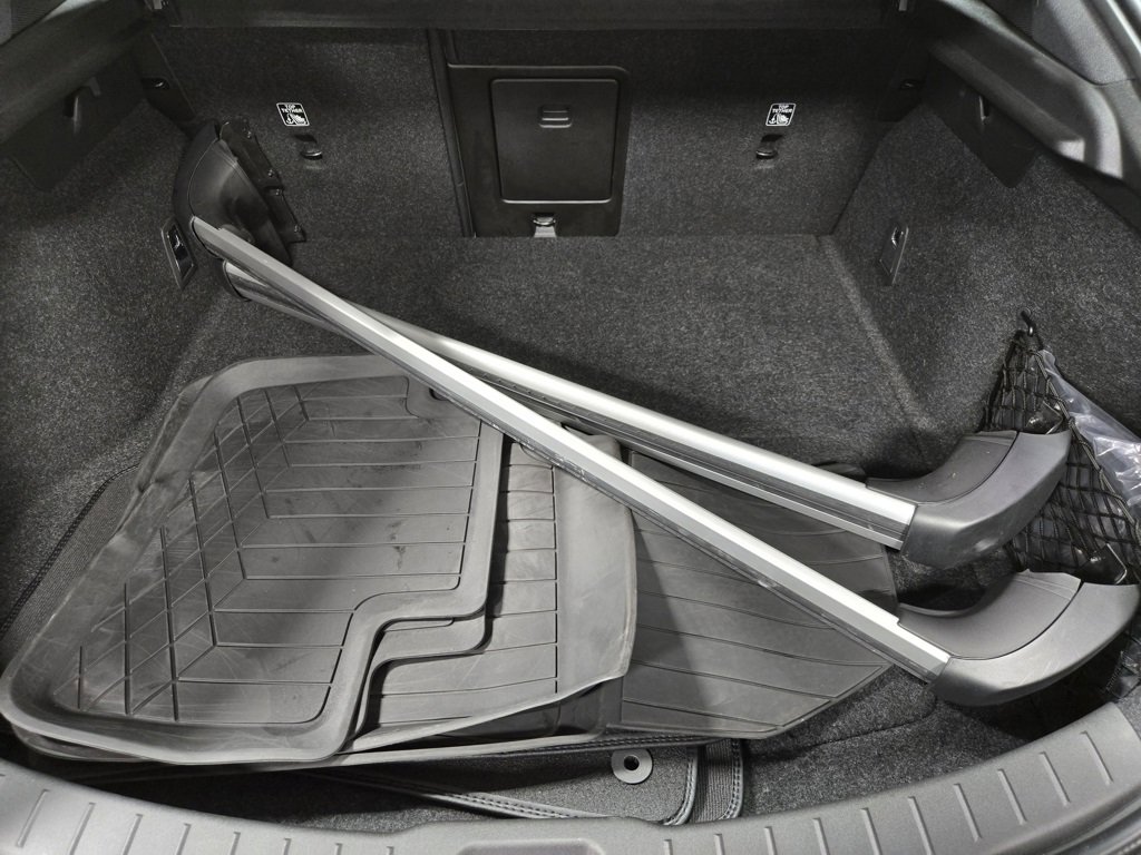 Used 2022 Polestar Polestar 2 w/ Performance Package image 41