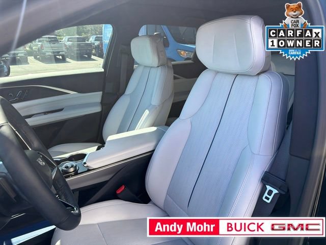 Used 2025 Cadillac Lyriq Sport AWD/4WD image 17
