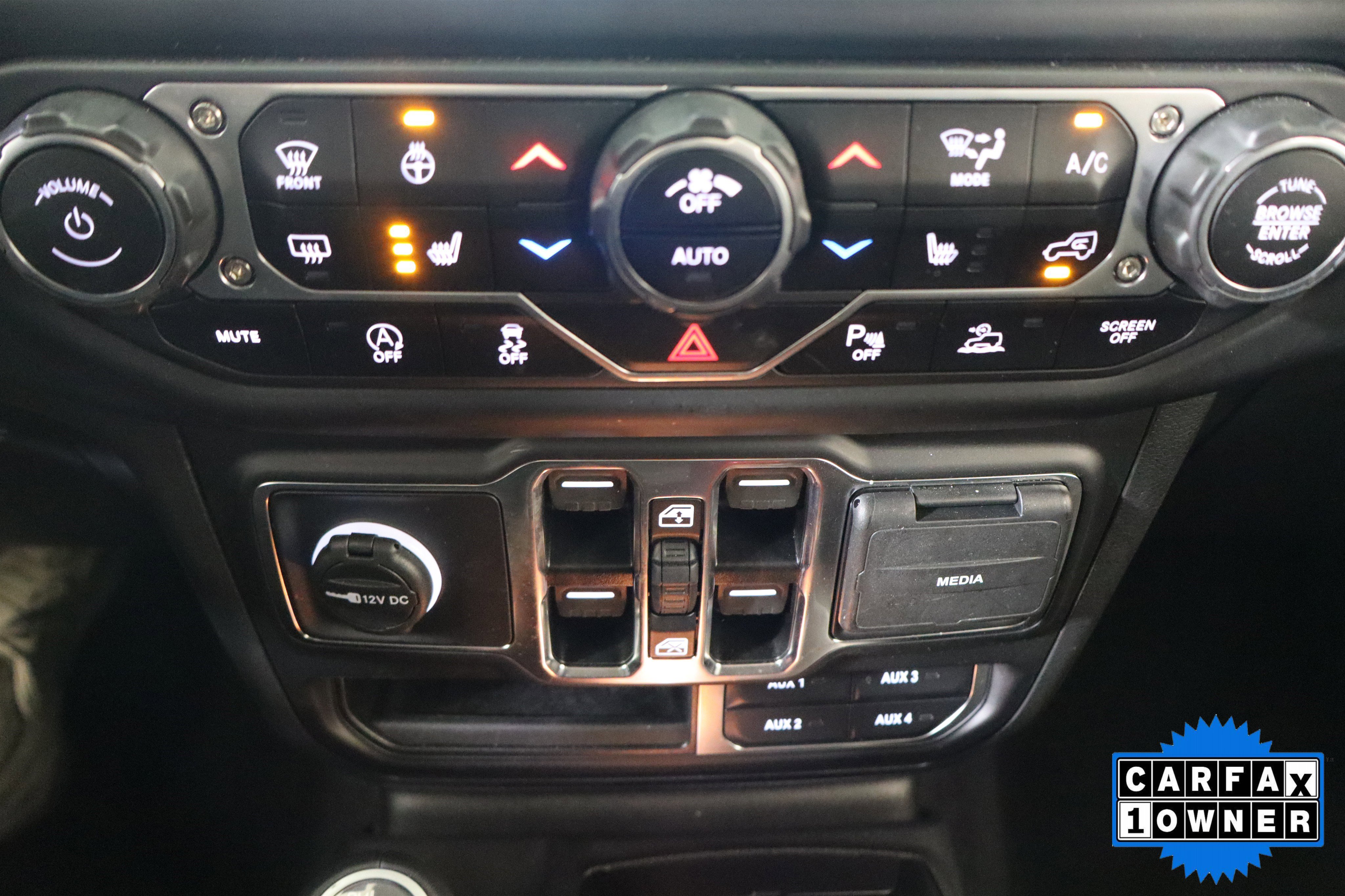 Used 2022 Jeep Wrangler Unlimited Sahara AWD/4WD image 27