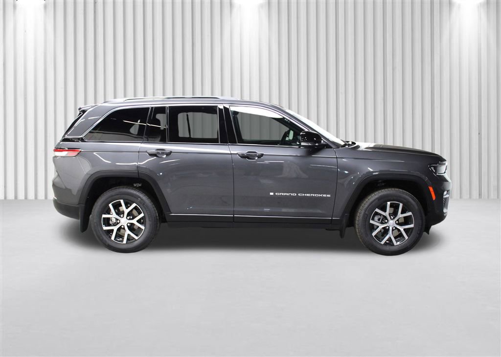 New 2025 Jeep Grand Cherokee Limited w/ Luxury Tech Group II image 2