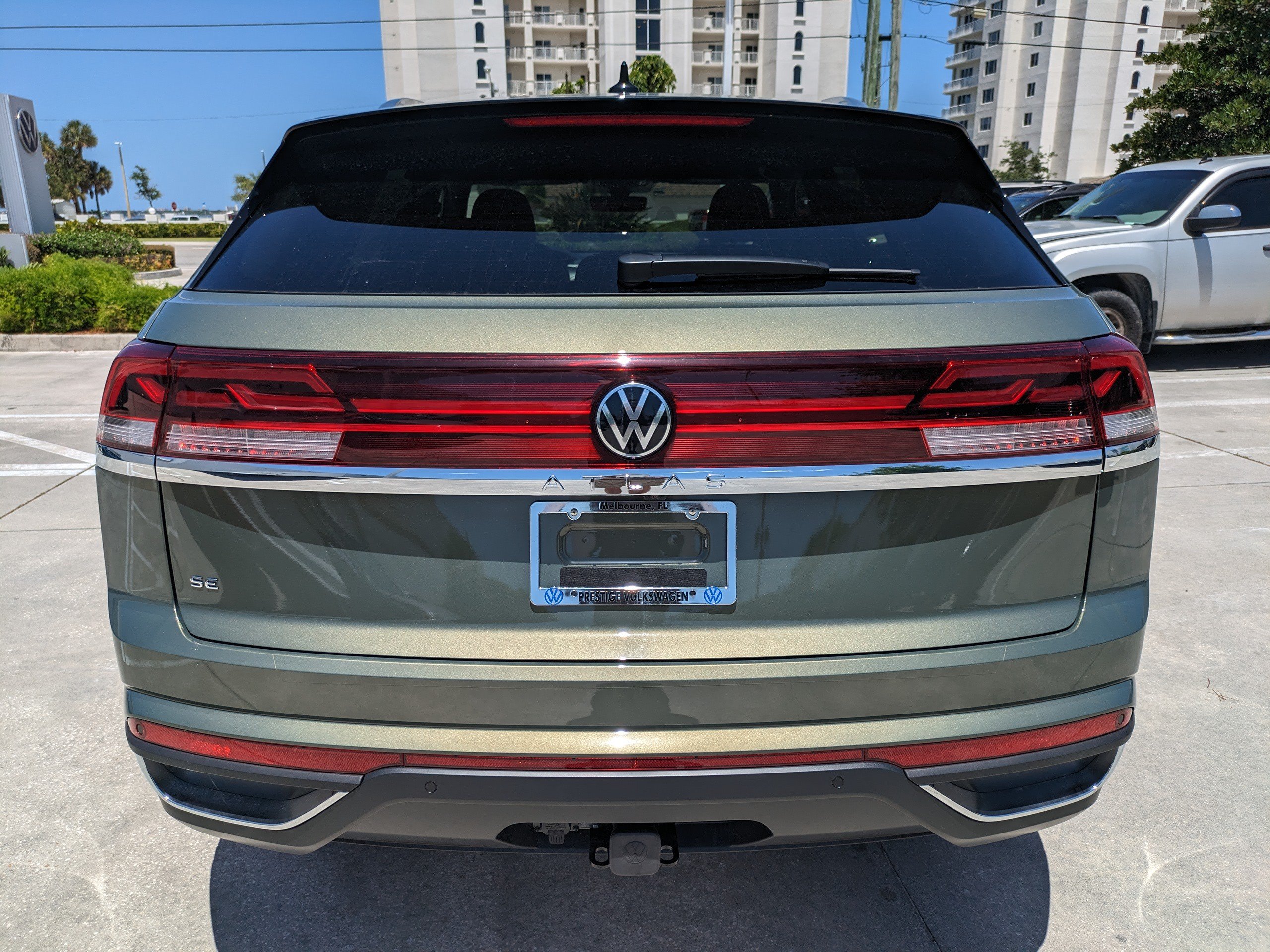 New 2026 Volkswagen Atlas Cross Sport SE FWD image 5