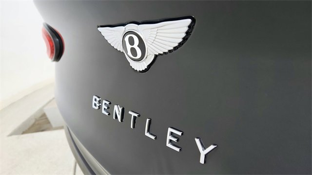 Used 2022 Bentley Bentayga Speed image 16