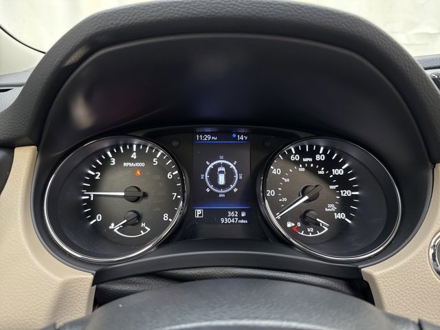 Used 2018 Nissan Rogue SV w/ Sun & Sound Touring Package image 19