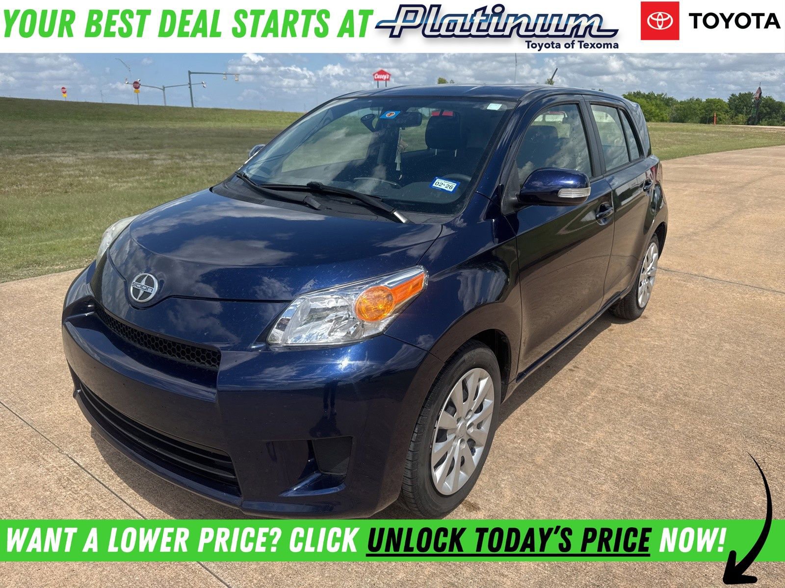 Used 2012 Scion xD image 1