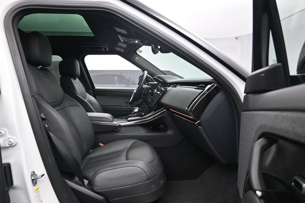 Used 2024 Land Rover Range Rover Sport SE AWD/4WD image 28