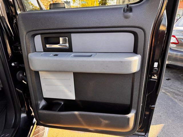 Used 2014 Ford F150 XLT w/ Equipment Group 302A Luxury AWD/4WD image 30