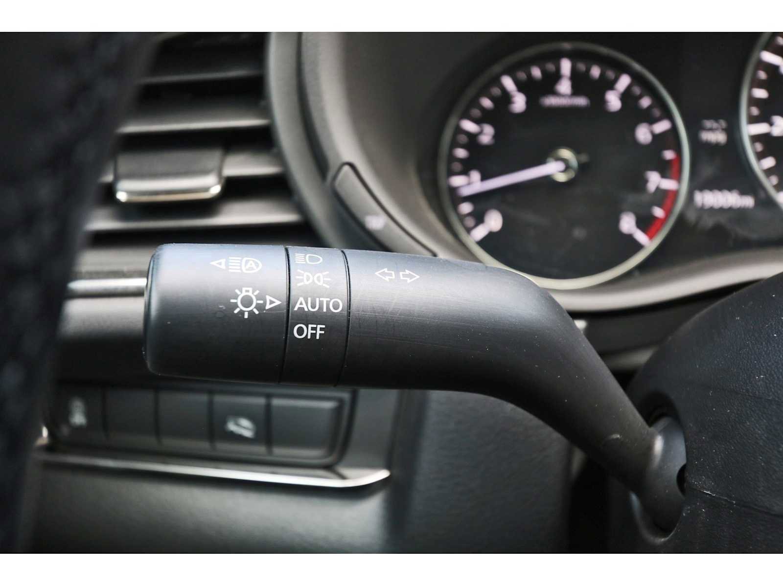 Used 2023 MAZDA CX-30 AWD 2.5 S w/ Premium Package image 17