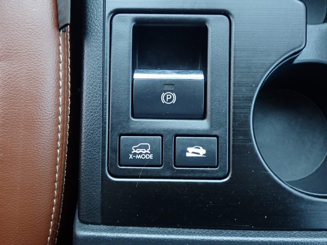 Used 2018 Subaru Outback 2.5i Touring AWD/4WD image 25