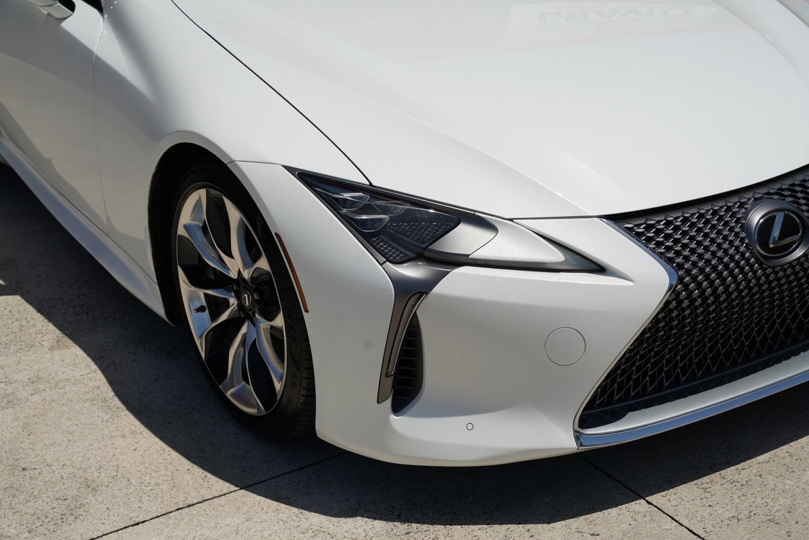 Used 2018 Lexus LC 500 Coupe RWD image 16